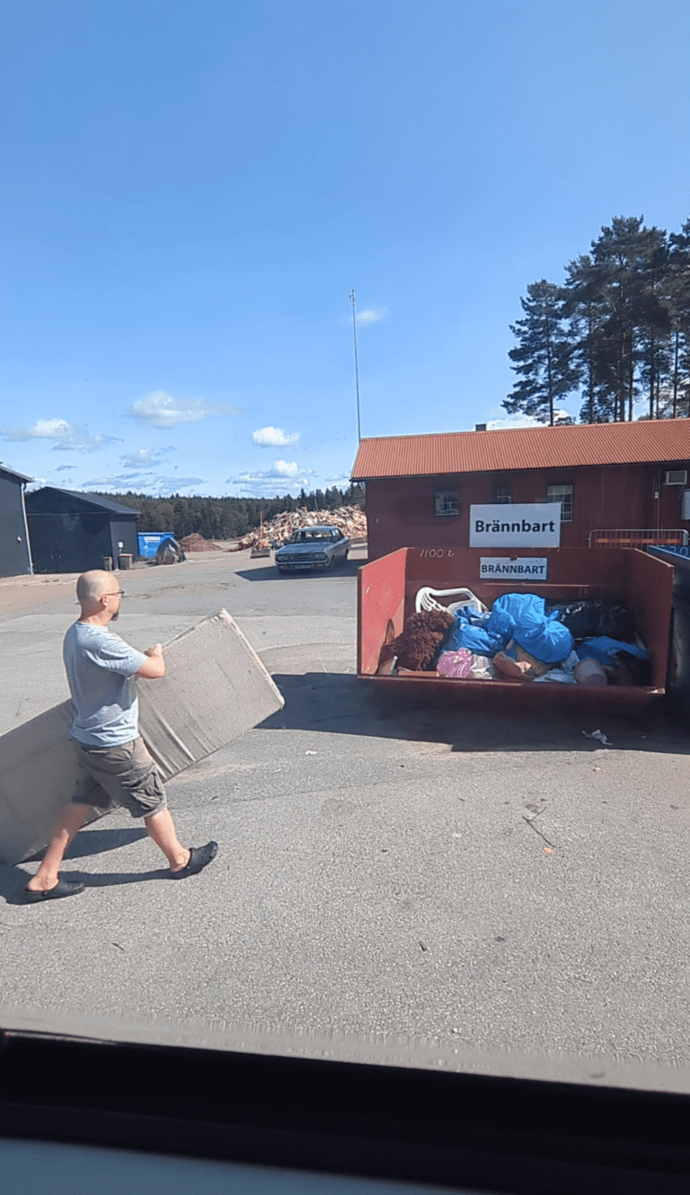 Urlaub in Schweden. Sperrmüll entsorgen